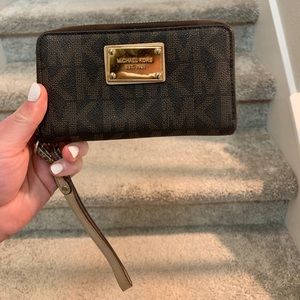Michael kors wallet